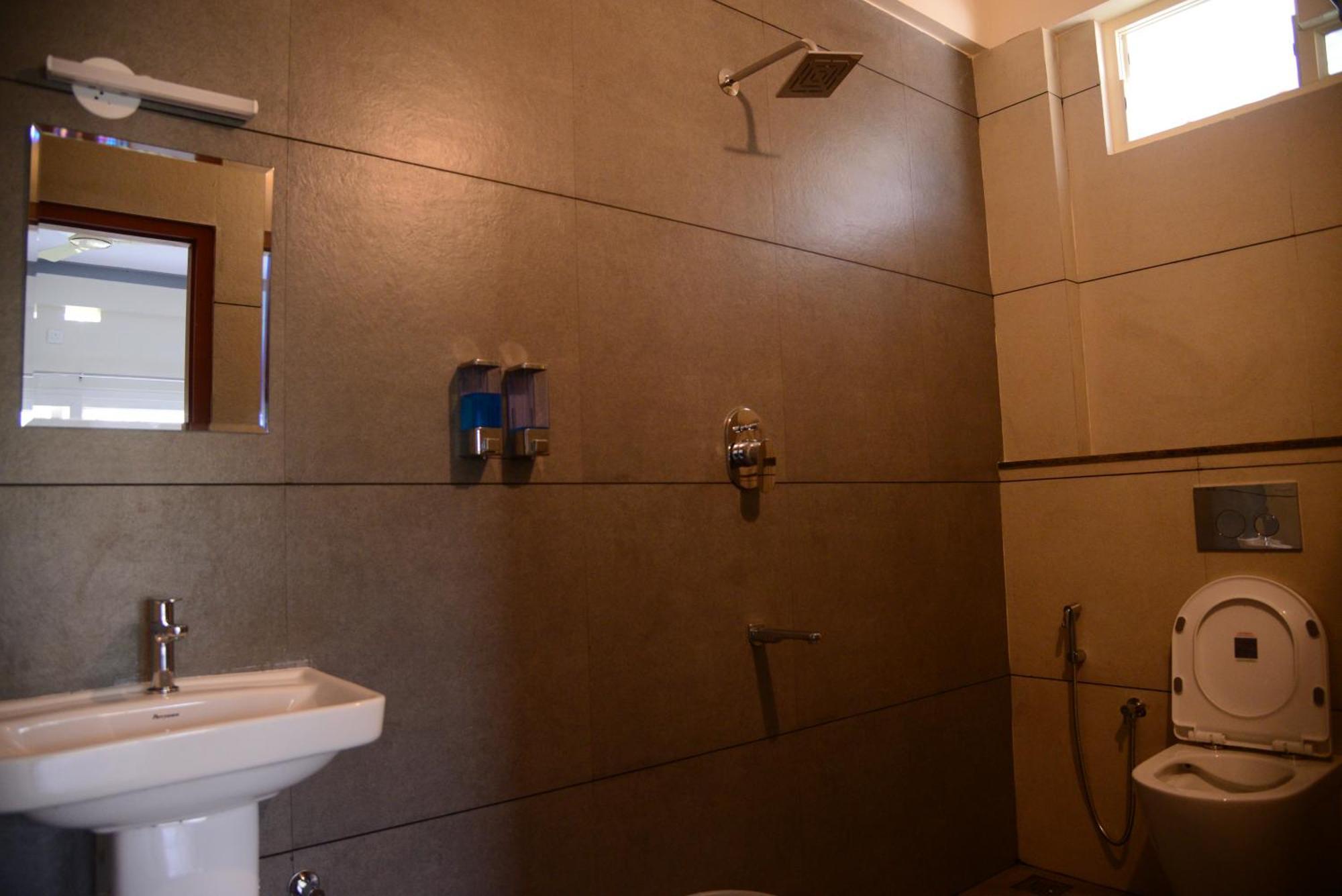 Grand Misty Heaven Villa Мадикери Екстериор снимка