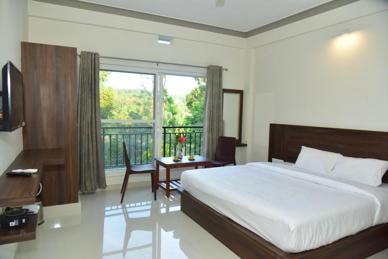 Grand Misty Heaven Villa Мадикери Екстериор снимка